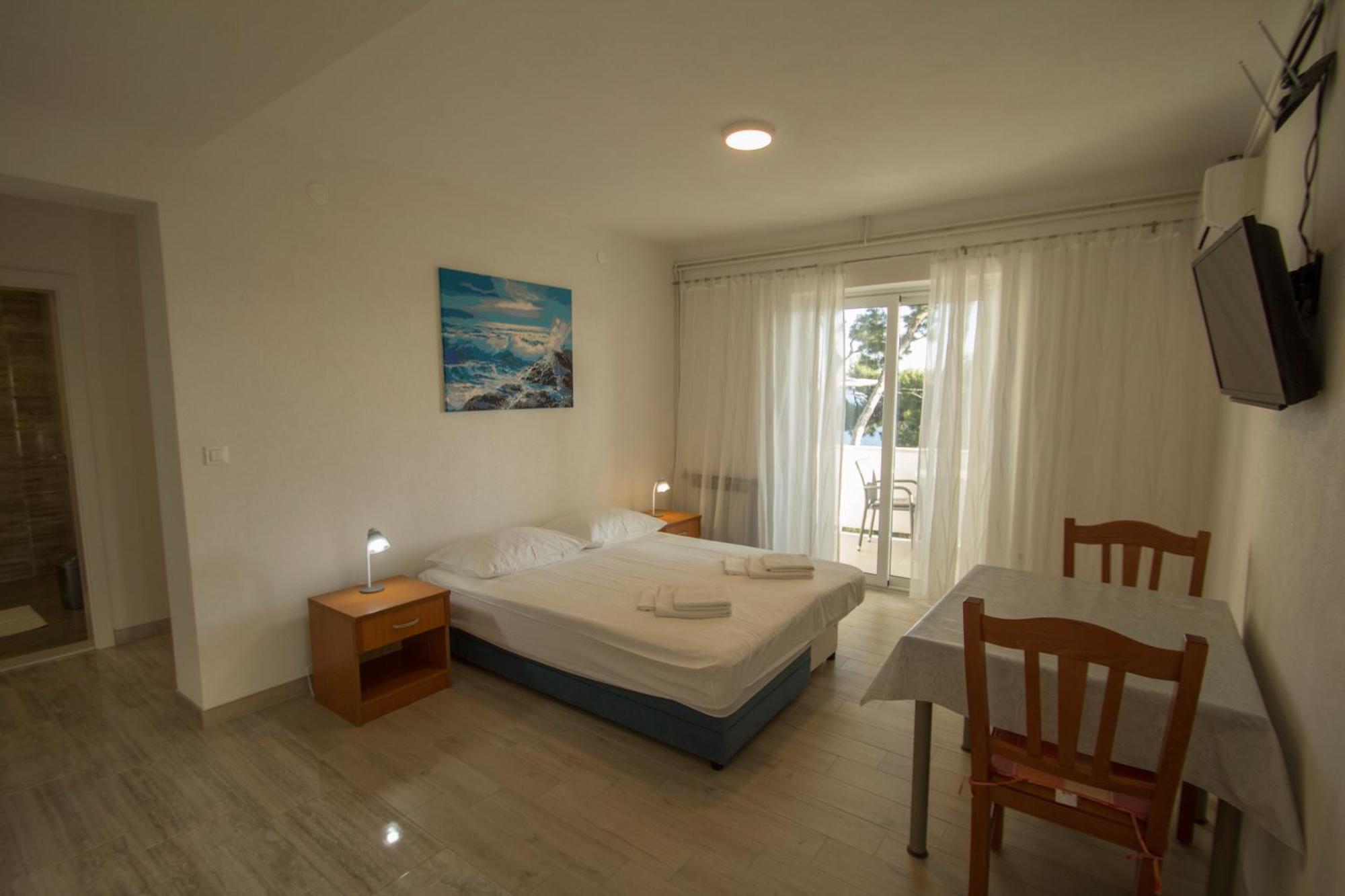 Josip 2 Apartment *