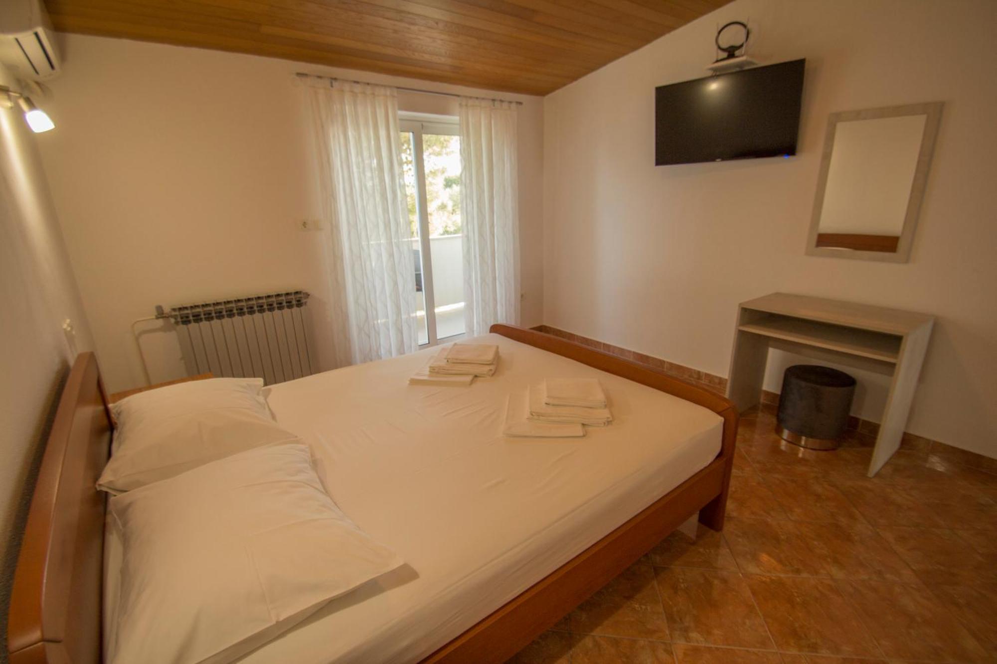 Apartment Josip 2 Brela