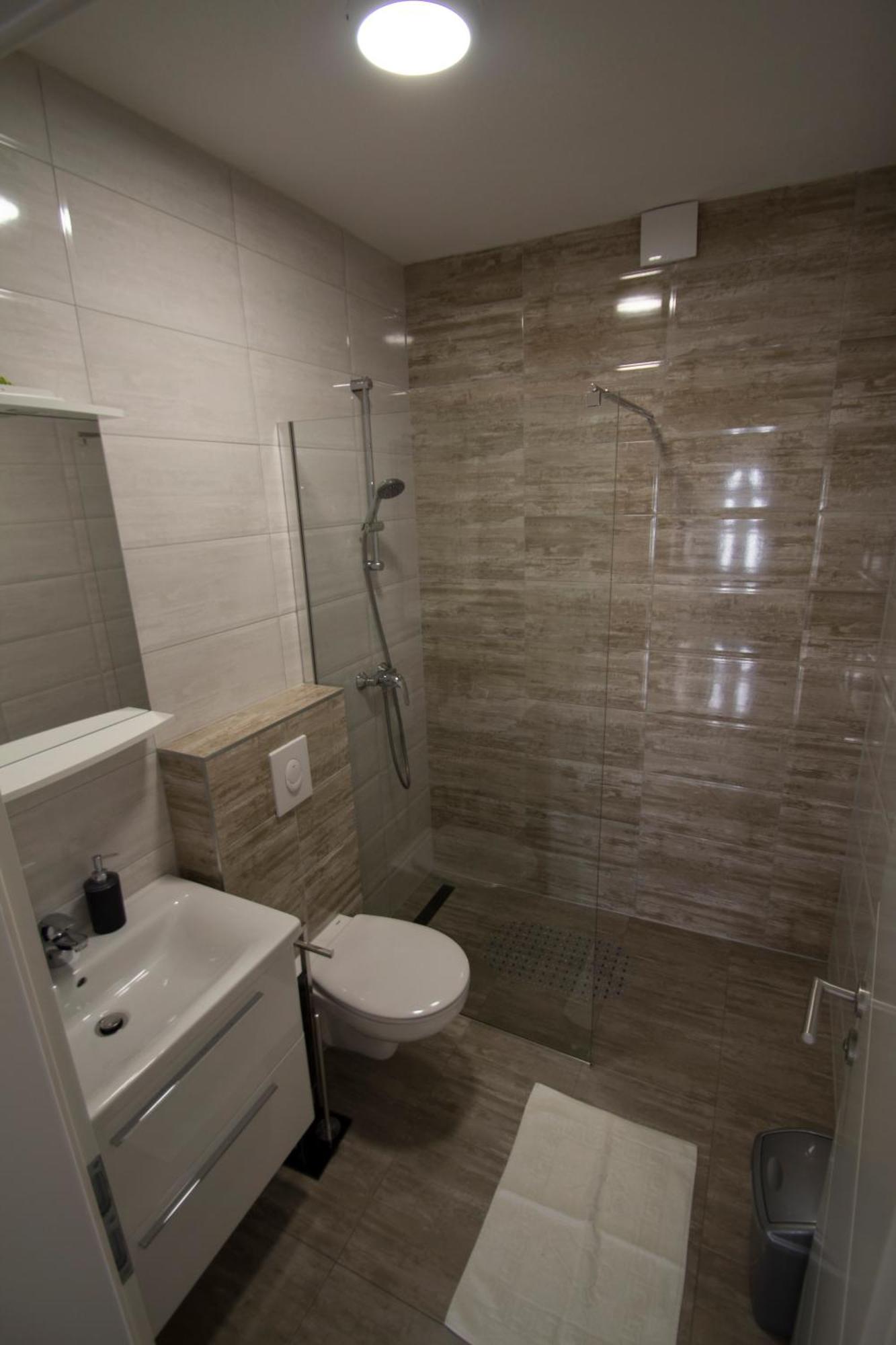 Josip 2 Apartment *